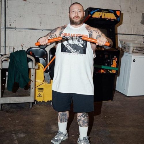 action bronson firma un hot dog